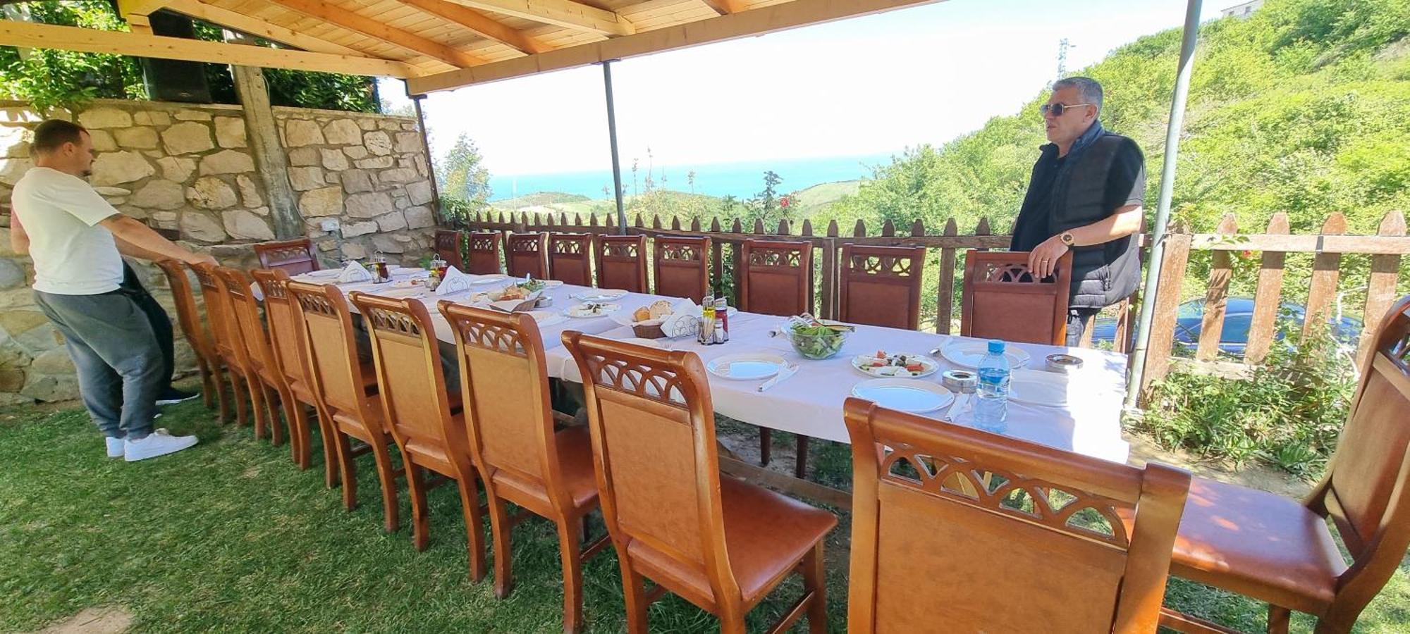 Hotel Restorant Olti Shetaj エクステリア 写真