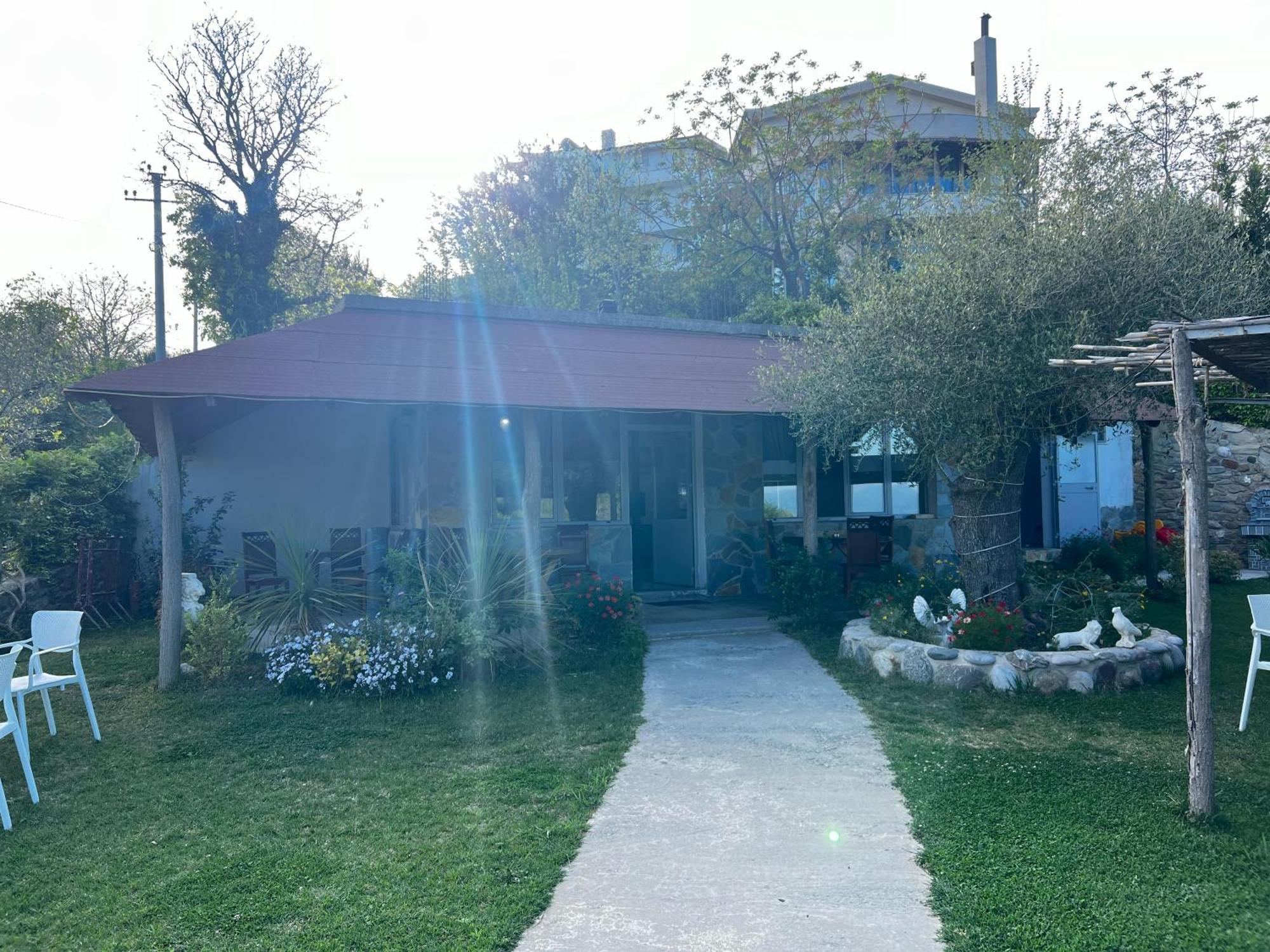 Hotel Restorant Olti Shetaj エクステリア 写真