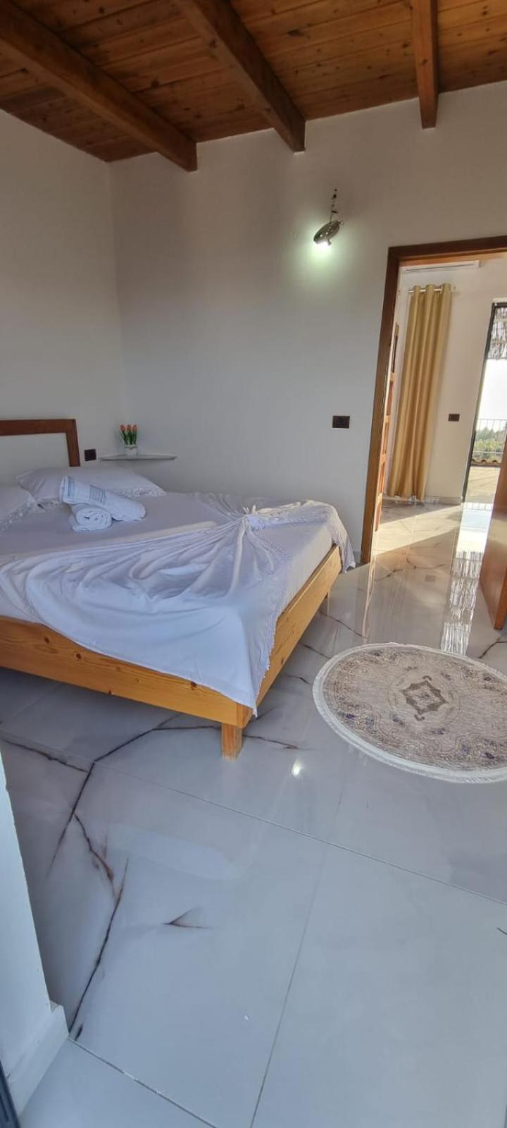 Hotel Restorant Olti Shetaj エクステリア 写真